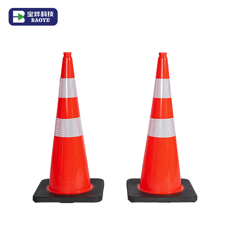 Conos de seguridad flexibles de PVC para carreteras de 30