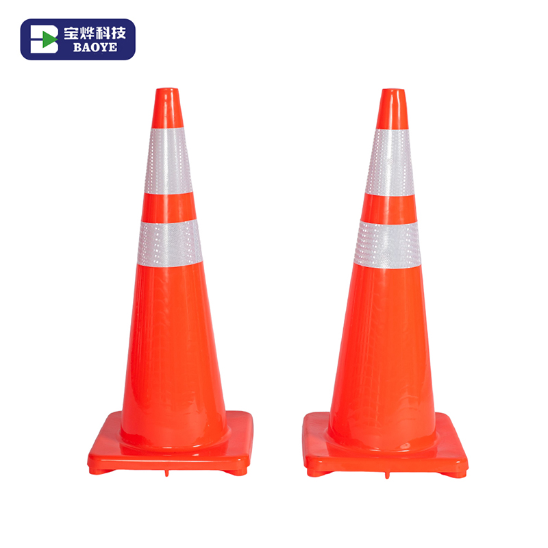 Cono de tráfico vial de PVC de diseño de una sola pieza y alta visibilidad de 36 pulgadas