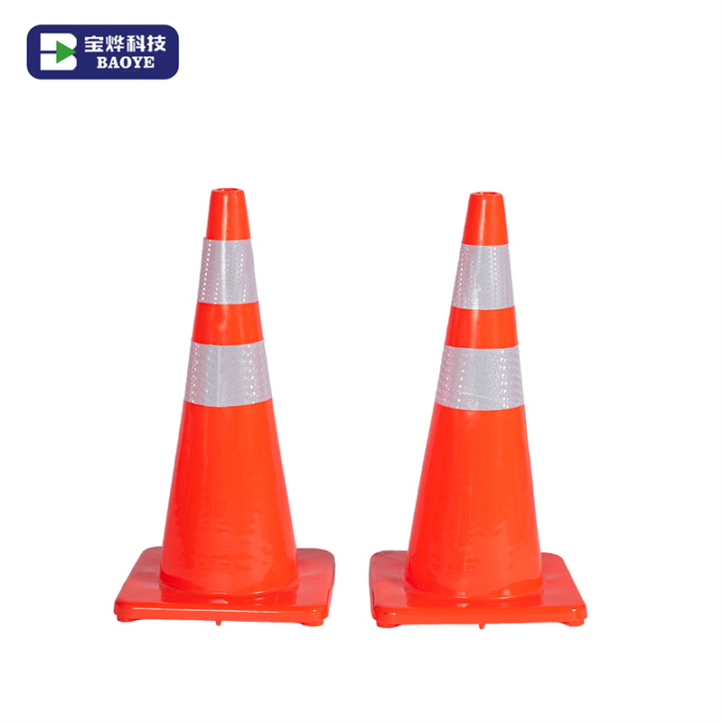 Cono de tráfico reflectante de PVC de 28 pulgadas para seguridad vial 1,8 kg